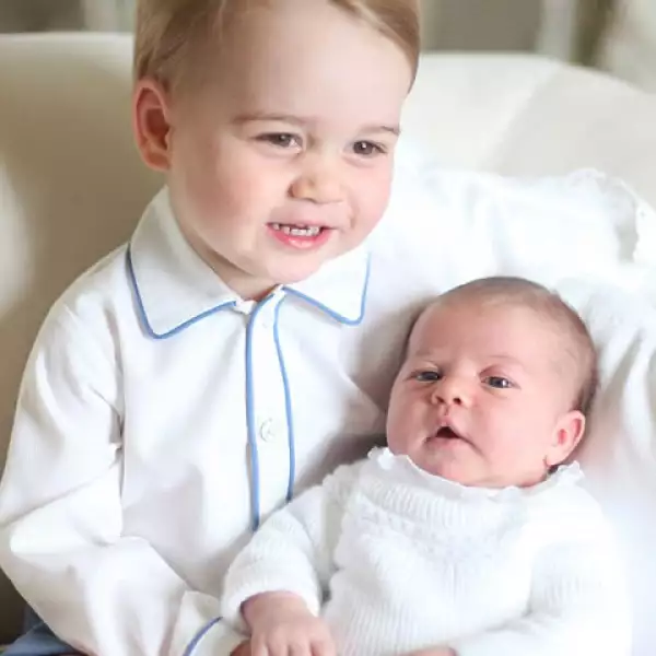 Kate Middleton mostró su lado más talentoso al tomar las primeras imágenes de George y Charlotte juntos.