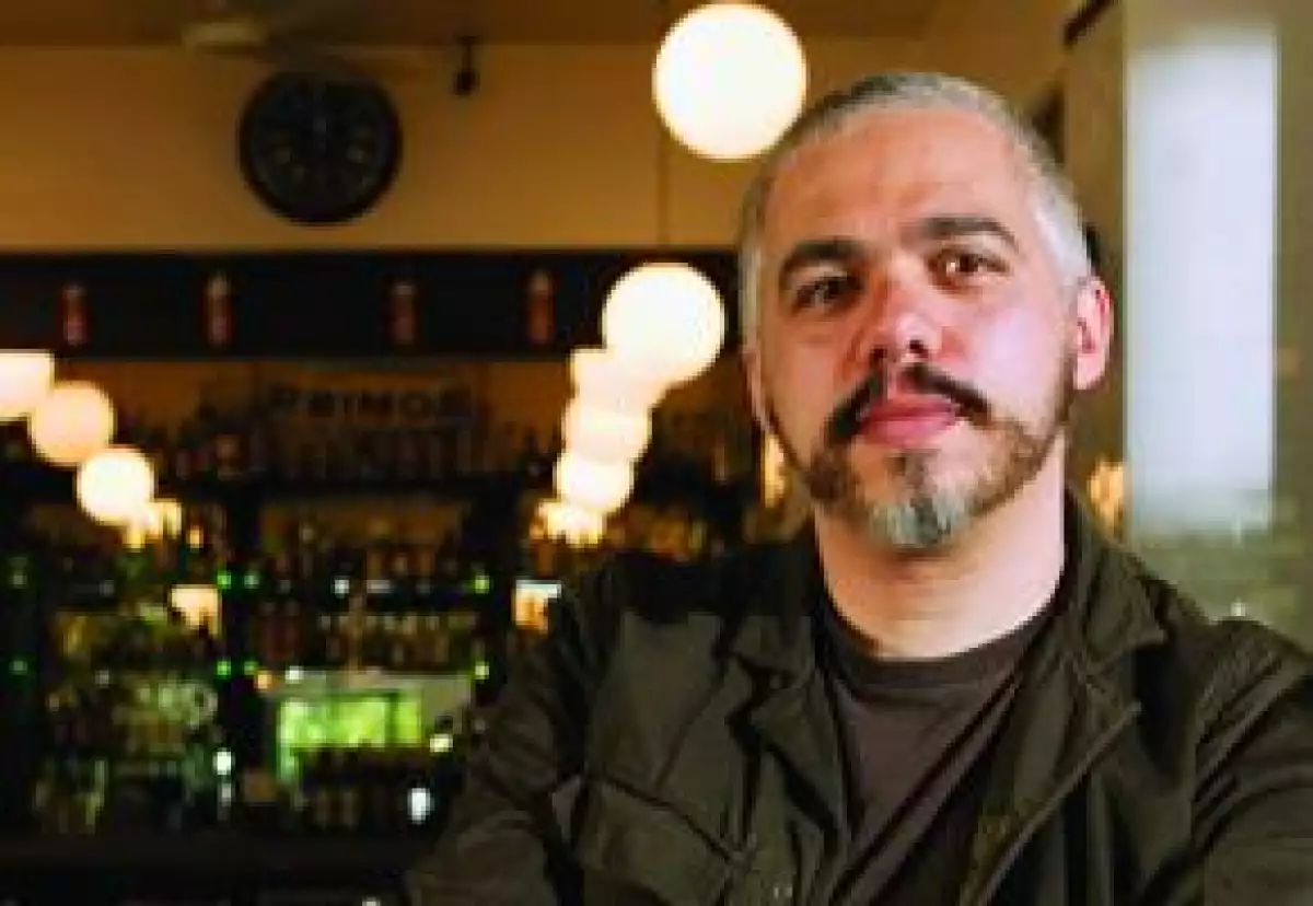 Héctor Esrawe tiene años de experiencia en el medio.