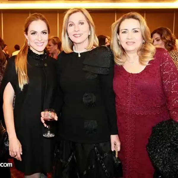 Valerie Abe Camil,Cecile Camil y Lourdes Rivapalacios