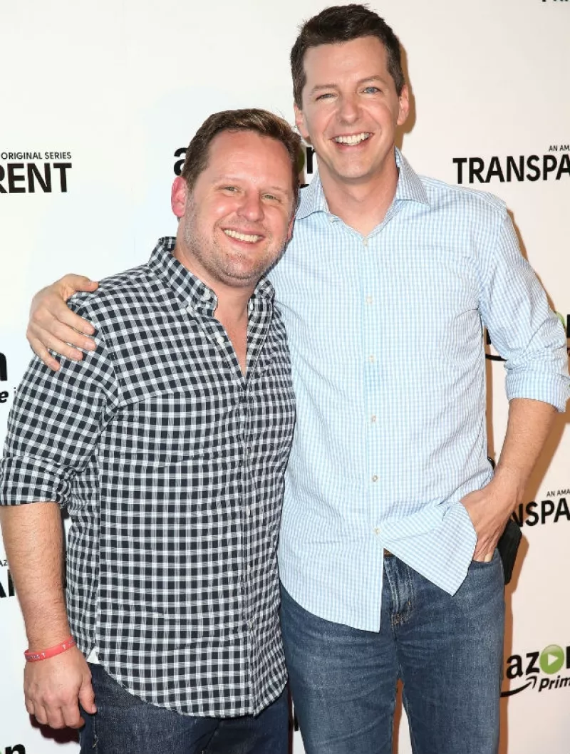 Recordado por el emblemático personaje de Jack en la exitosa serie televisiva, el actor de 44 años ya luce anillo de compromiso y planea casarse con Scott Icenogle, su pareja desde hace ocho años.