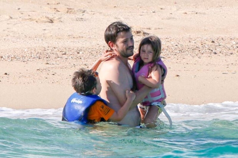 Fiona y Jerónimo son fruto de su relación con la también actriz, Camila Sodi.
