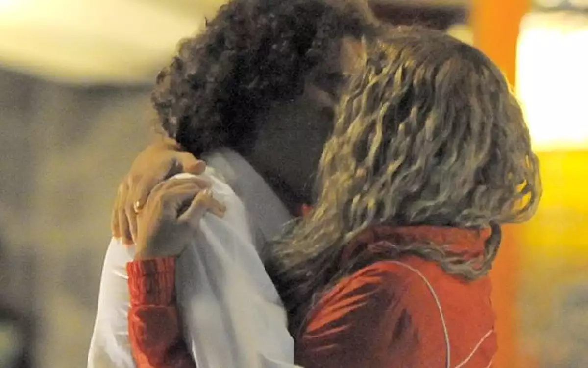 El ex de Dulce María y portero del América fue visto muy cariñoso con una joven.