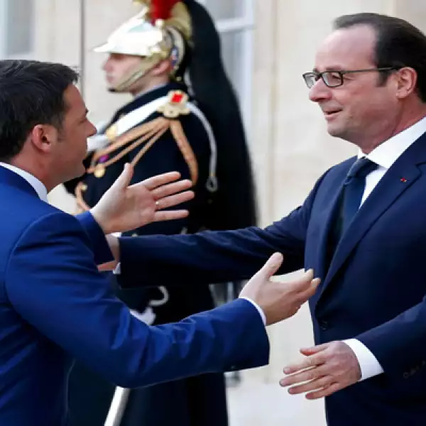 Matteo Renzi le dio sus condolencias al presidente francés, Francois Hollande por el atentado ocurrido en Francia. 