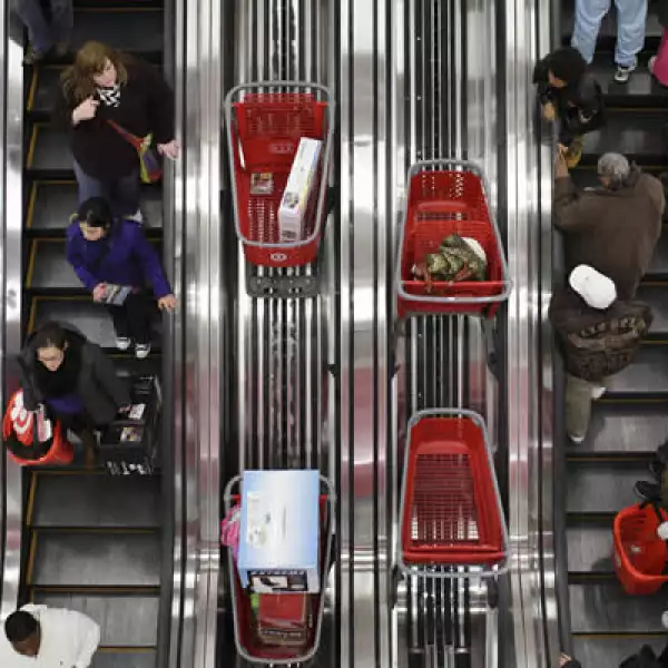 En el famoso “Black Friday” algunos fanáticos creen que todo se vale para hacerse de las jugosas ofertas…incluso algunos actos delictivos.