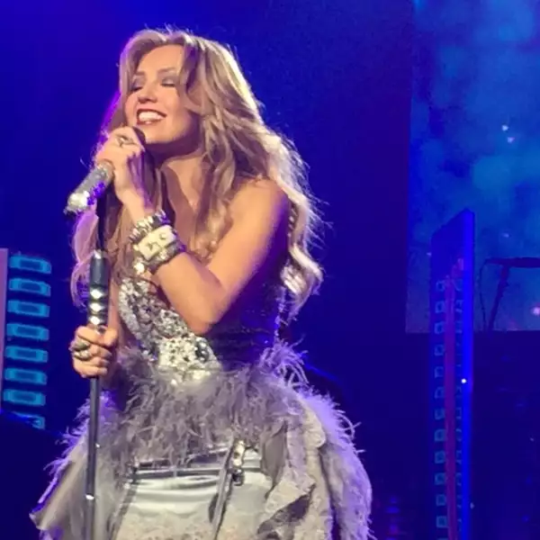 Thalía llevó la parte musical al homenaje a Pepe Bastón por sus 25 años trabajando en Televisa.