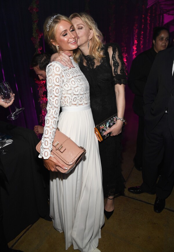 Paris Hilton en la amfAR Gala 2016