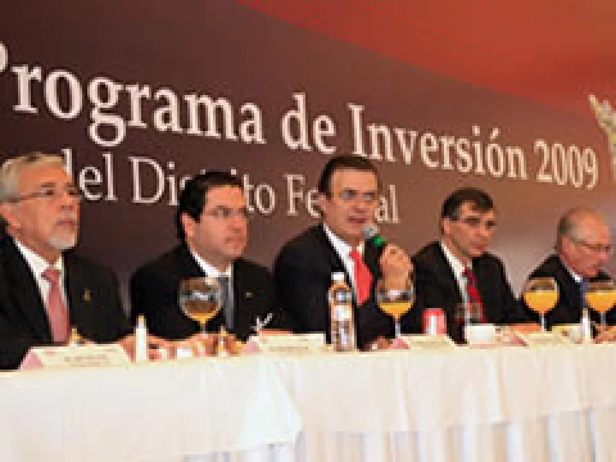 Marcelo Ebrard en la CMIC. (Foto: Cortesía Gobierno del DF)