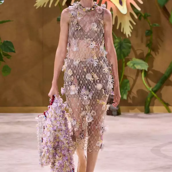 Chanel HC F26 027.jpg