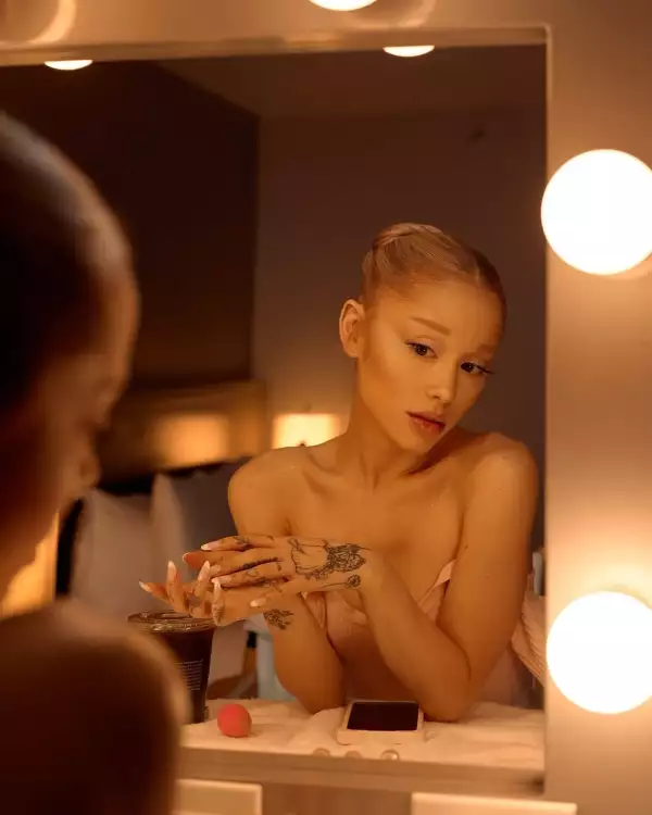 ArianaGrande