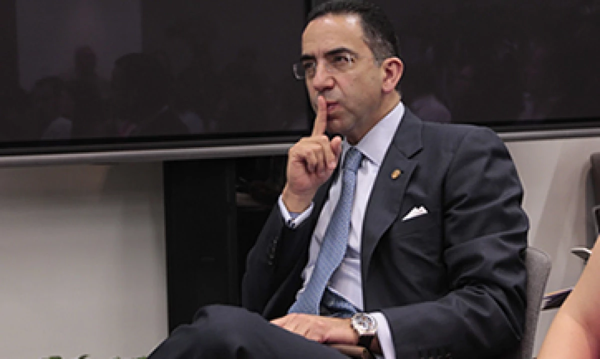 El senador Javier Lozano aparece en la lista del PRD por haber participado en la redacción de la llamada Ley Televisa. (Foto: Cuartoscuro)