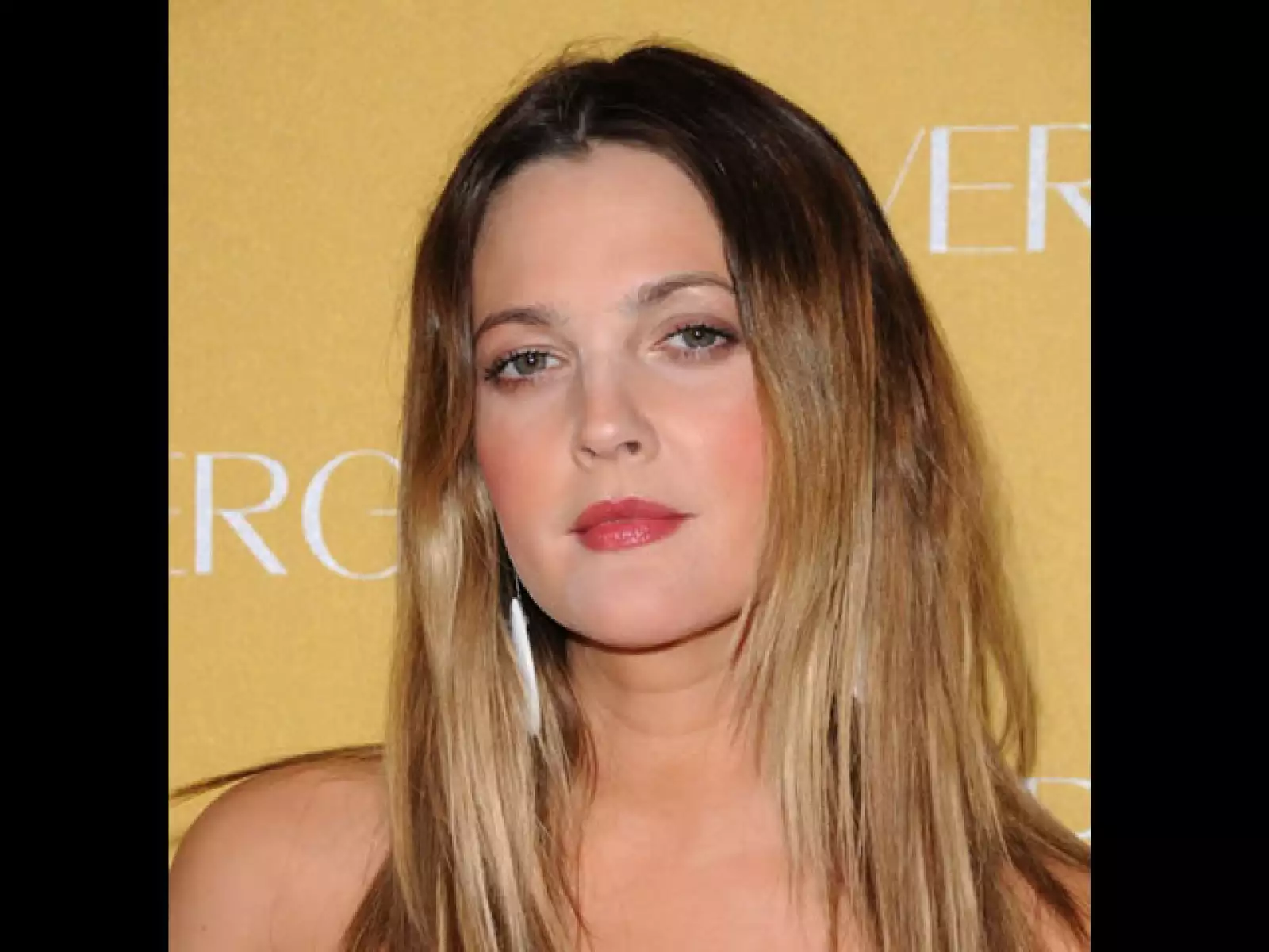 Drew Barrymore es del 22 de febrero del 75, también ella es `conejo de madera´.
