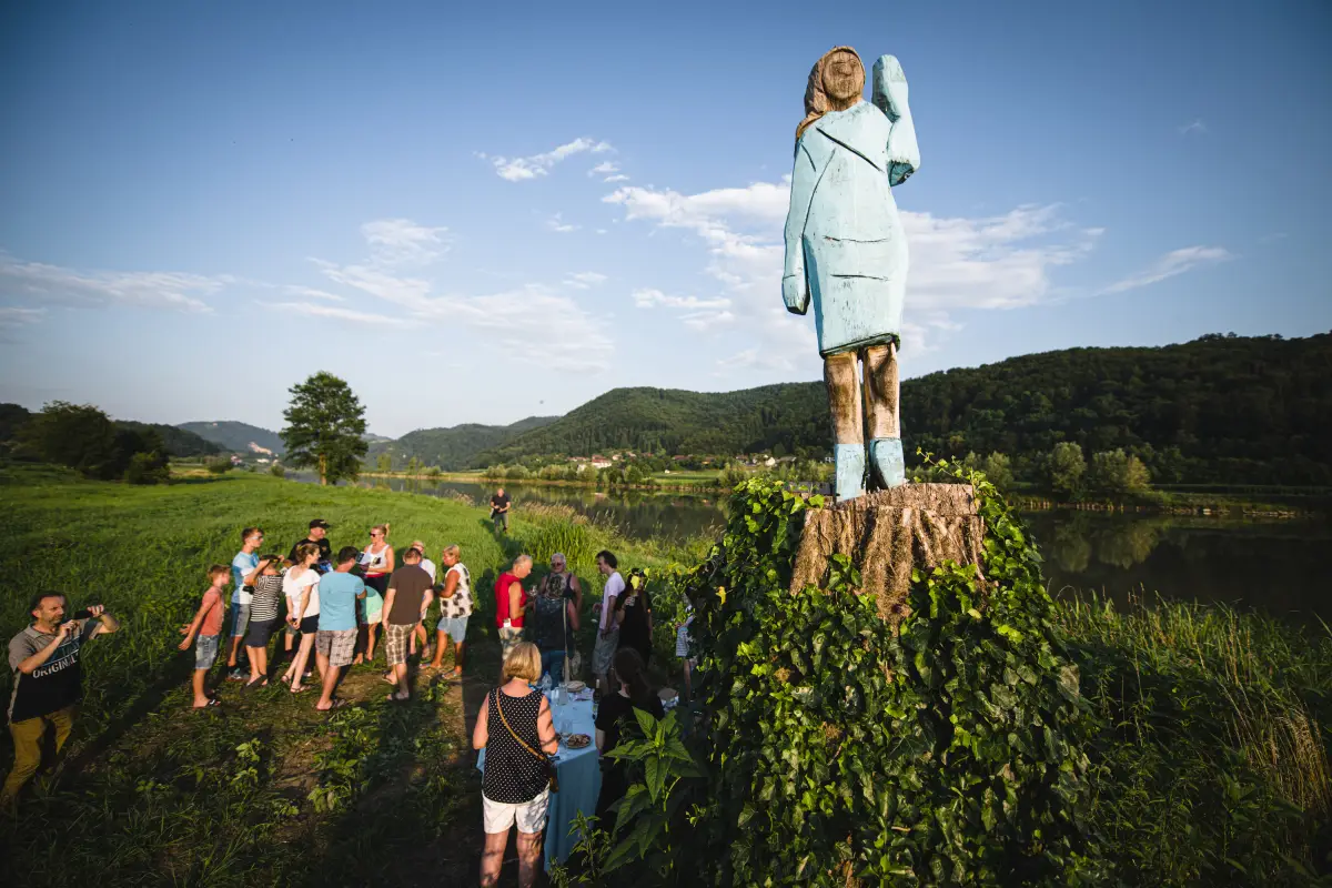 SLOVENIA-US-TRUMP-SCULPTURE-OFFBEAT