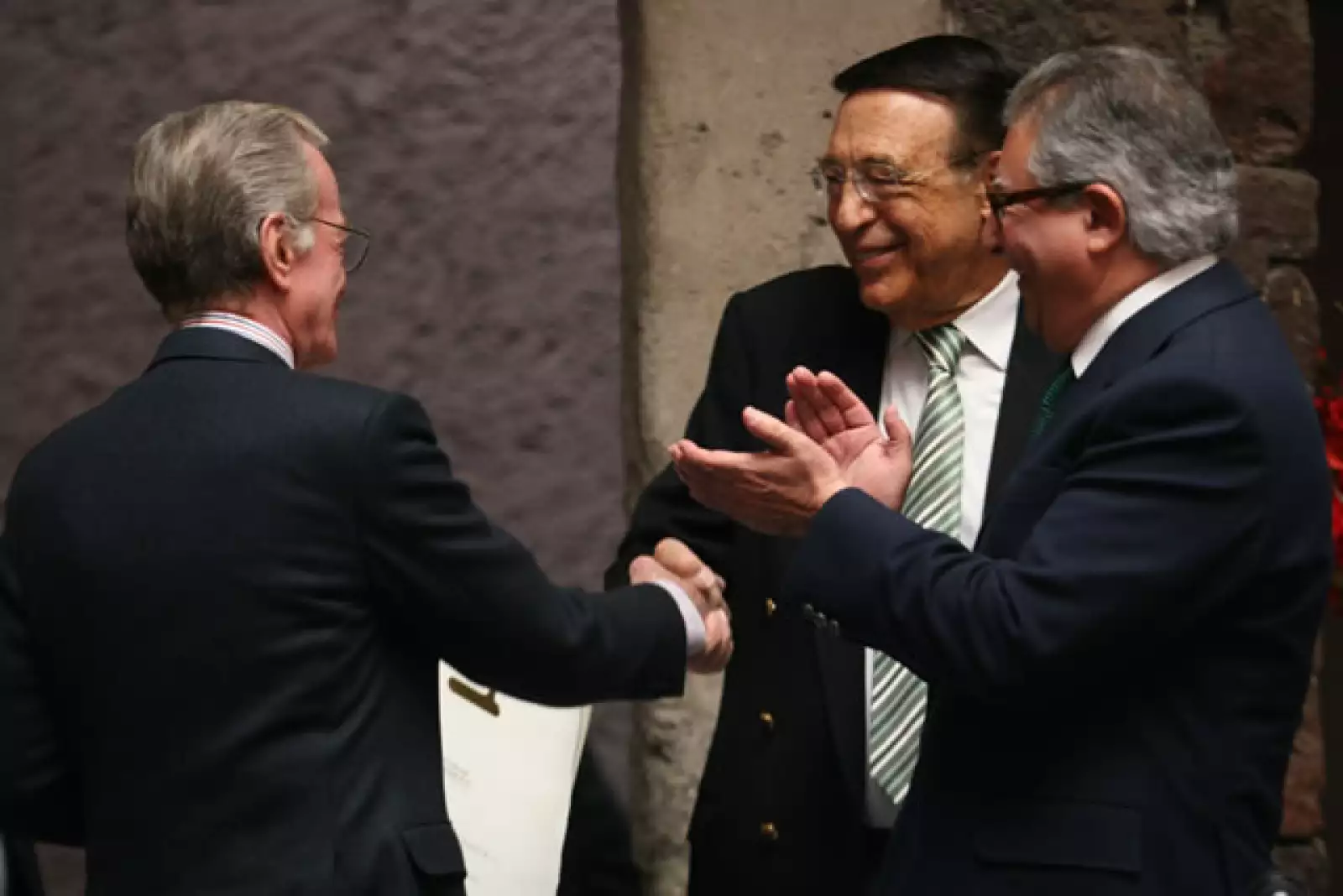 Homenaje a Jacobo Zabludovsky y Leon Davidoff.