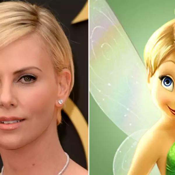 La guapa Charlize Theron no podría parecerse a alguien menos bonita que Tinkerbell. La actitud sin embargo, es mejor en la ganadora del Oscar.