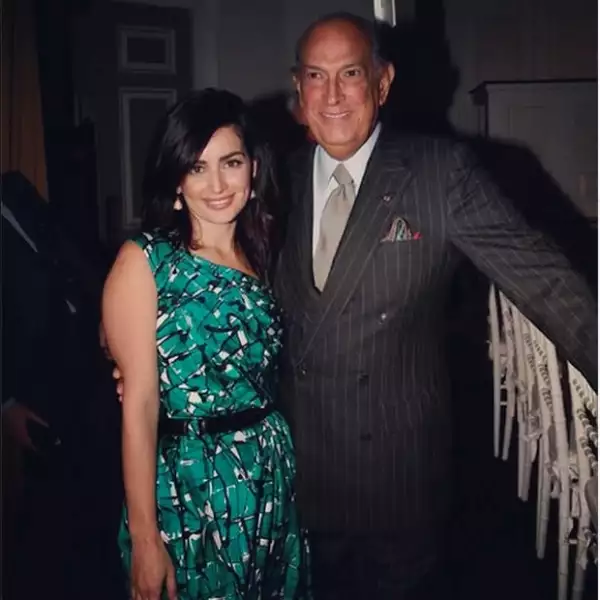 Ana y el fallecido diseñador Oscar de la Renta