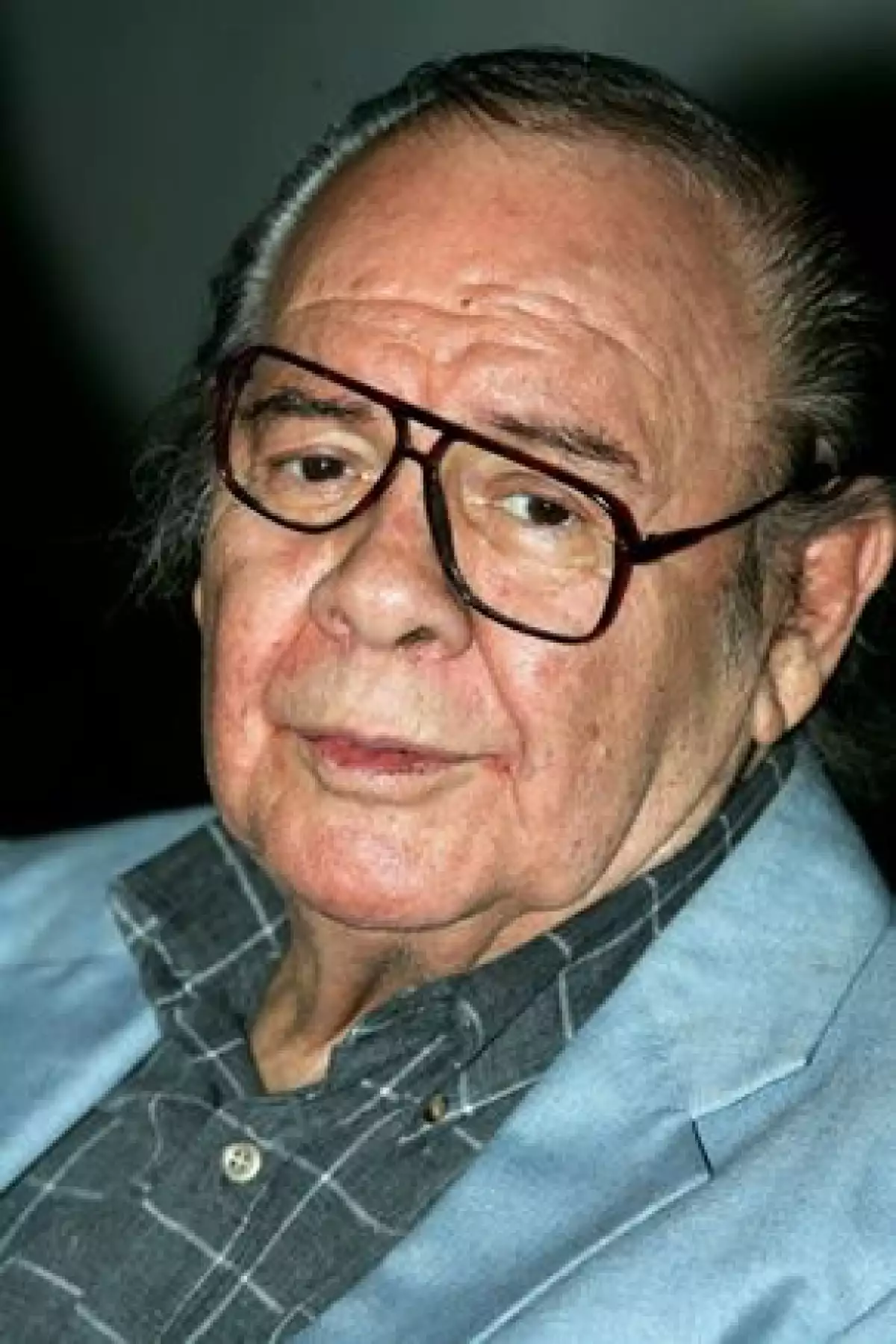 El comediante, quien falleció este martes después de 27 días en terapia intensiva, fue despedido por sus compañeros en un emotivo velorio.