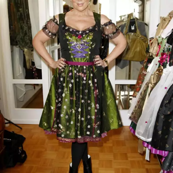 Aquí Kris Jenner vestida para el festival.