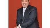 Desde que Lucero dejó entrever que el nuevo dueño de su corazón es el empresario mexicano todos se preguntan, ¿quién es él en realidad?