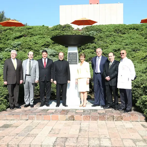César Gómez Monges, Dra. Mercedes Juan López, Eduardo González Pier, Eduardo Monroy, Manuel Ruiz de Chávez, Padre Jesús Quirce, Tomás Barrientos y Arnulfo L. Gamiz