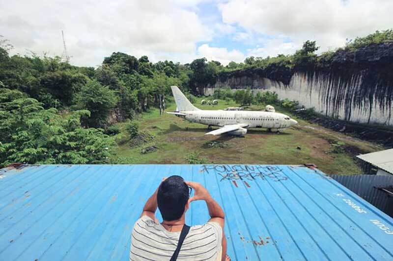Avión Bali abandonado