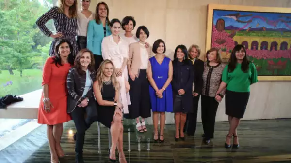 Después de dos años de trabajo, Gaby Vargas y su hija, Carla González Vargas, en compañía de Lorena Guillé, directora de Fundación Cinépolis, presentaron el documental "Alivio".