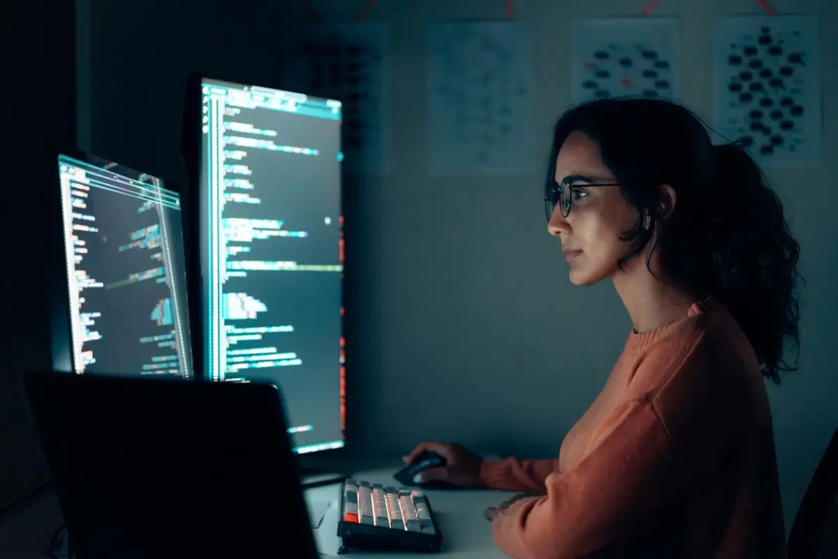 La verdadera brecha de la IA, ¿quién puede entrenar con datos propios y quién no?