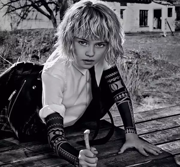 Kristina en una campaña para Dsquared2.