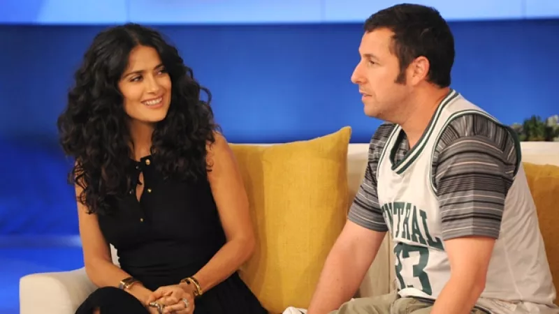 salma hayek y adam sandler