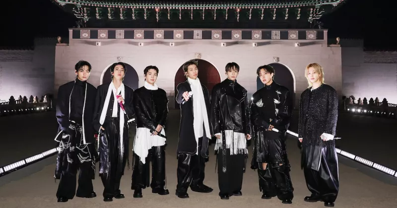 BTS dio inicio a su gira mundial Arirang sin importar la fuerte lluvia que cayó en Goyang, Corea del Sur