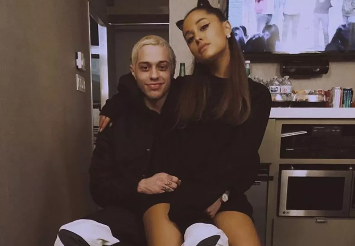 Pete Davidson y Ariana Grande