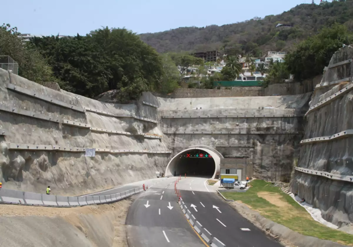 Macrotúnel Acapulco