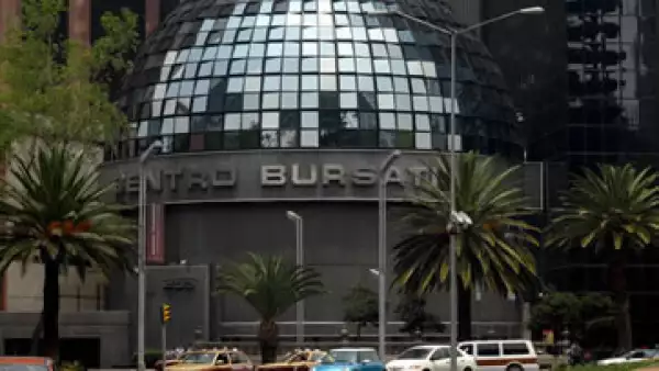 El principal índice bursátil avanza apenas 0.06% a 43,159.97 puntos. (Foto: Archivo)