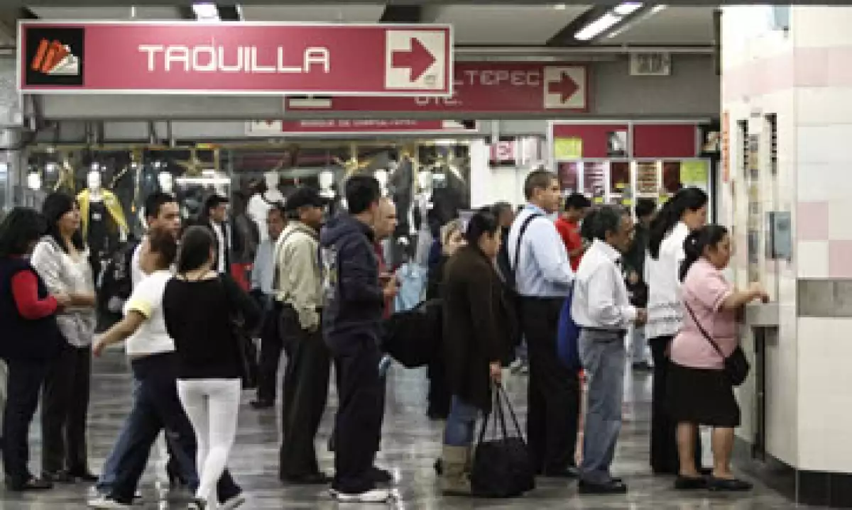 El Gobierno del DF argumenta que el aumento del boleto fue para mejorar el servicio. (Foto: Cuartoscuro)