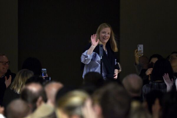 Sarah Burton en Paris Fashion Week