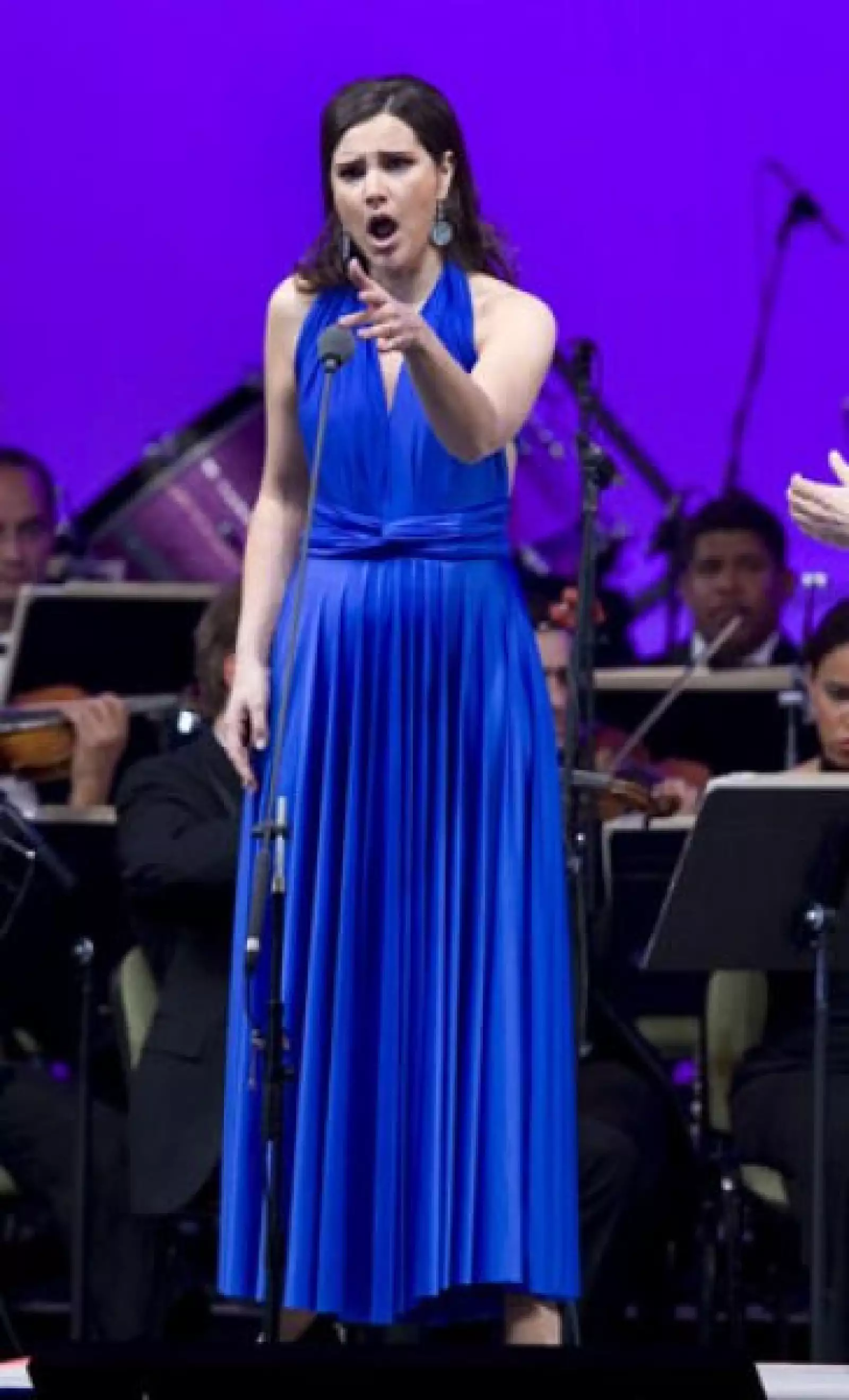 Plácido Domingo alternó en su presentación con la soprano Virginia Tola y David Giménez, quien dirigió a la Orquesta Filarmónica de Zacatecas.