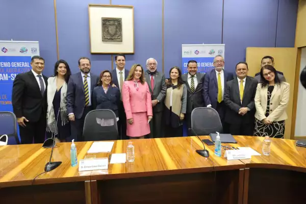 Comisionados del INAI con el rector de la UNAM.