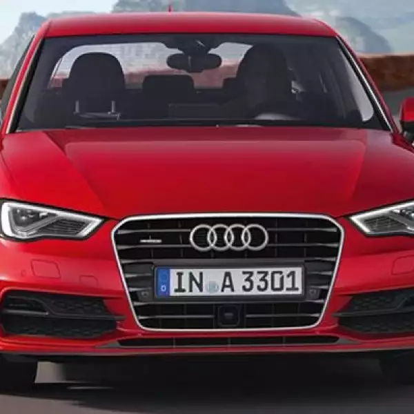 La típica parrilla Audi incorpora también luces de xenón y faros diurnos de luces tipo LED.