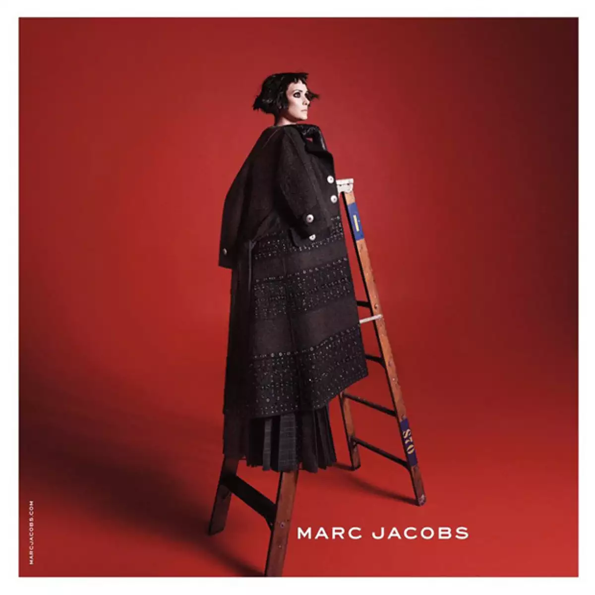 La actriz es imagen de la nueva campaña de Marc Jacobs.
