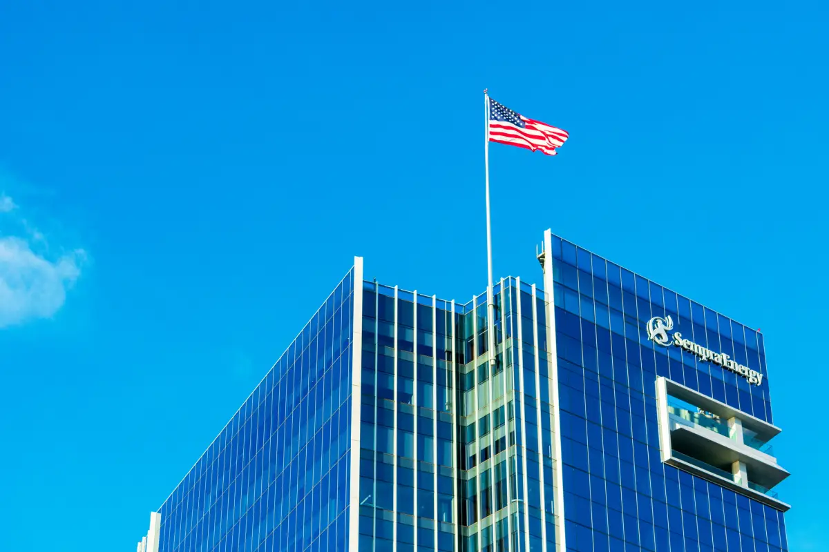 La estadounidense Sempra Energy sumó más acciones de IEnova a su portafolio.