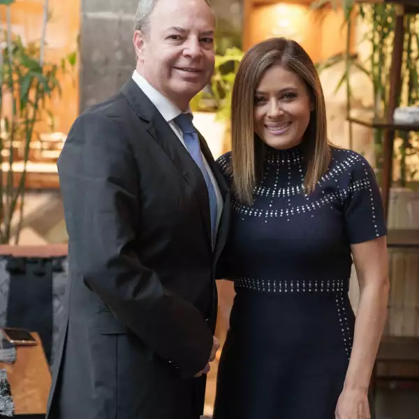 dunstan-del-valle-lourdes-juarez