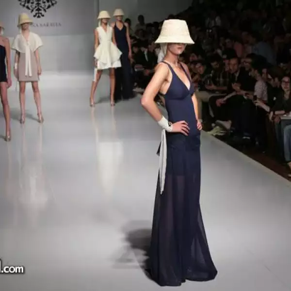 IDM Desfile Lorena Saravia