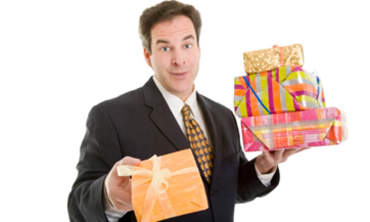 Los regalos de bajo costo son una forma de valorar la productividad de los empleados en tiempos difíciles. (Foto: Getty Images)