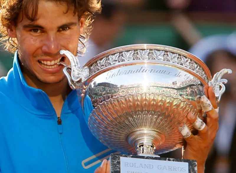 El tenista venció al suizo Roger Federer para coronarse por sexta vez en el Abierto de Tenis de Francia.