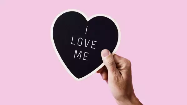 Corazón con frase: i love me
