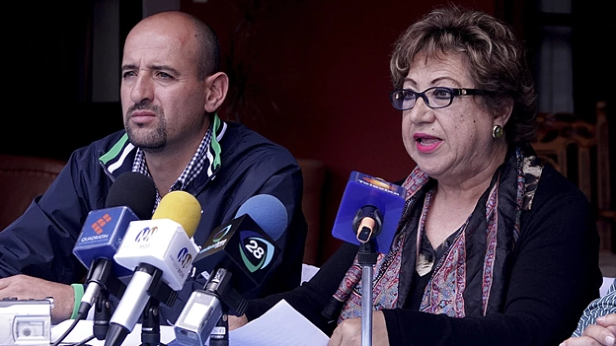 La alcaldesa de Pátzcuaro Salma Karrum Cervantes ofreció una rueda de prensa este lunes para negar que tenga vínculos con criminales