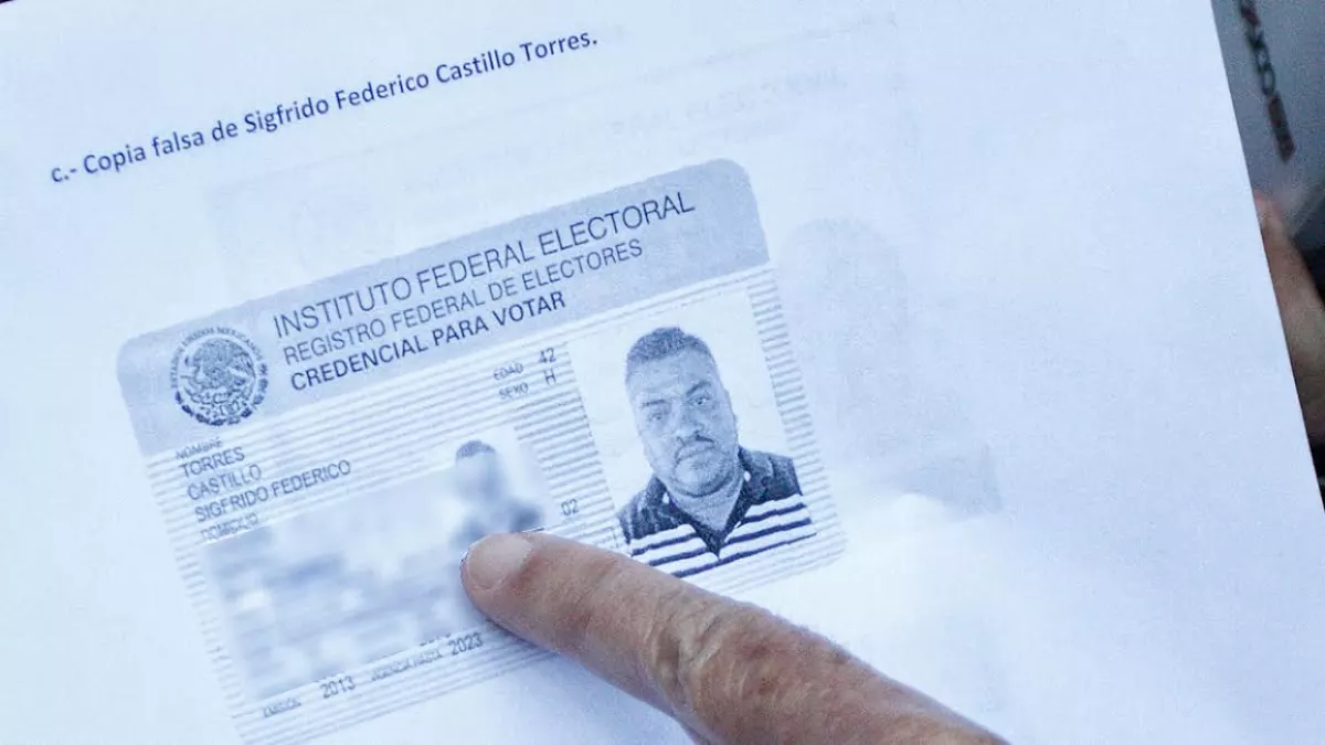 Los datos de las credencial resultaron duplicados y hasta inventados para sumar apoyos para Jaime Rodríguez Calderón "El Bronco".