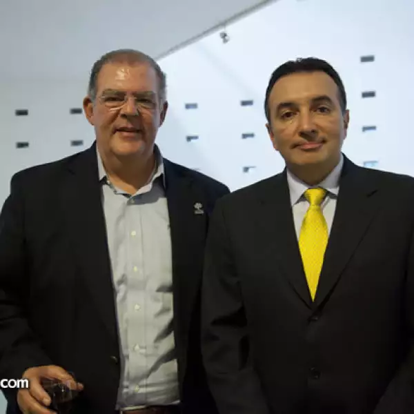 Javier Autrey,Arturo Burahona