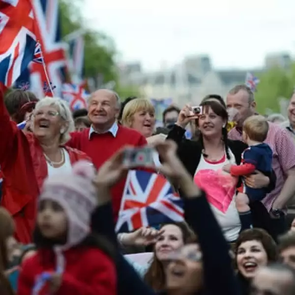 asistentes al concierto de isabel II