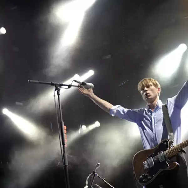 La agrupación cumple en 2012 su primera década y promete estrenar algunas canciones de su próximo material durante su presentación.