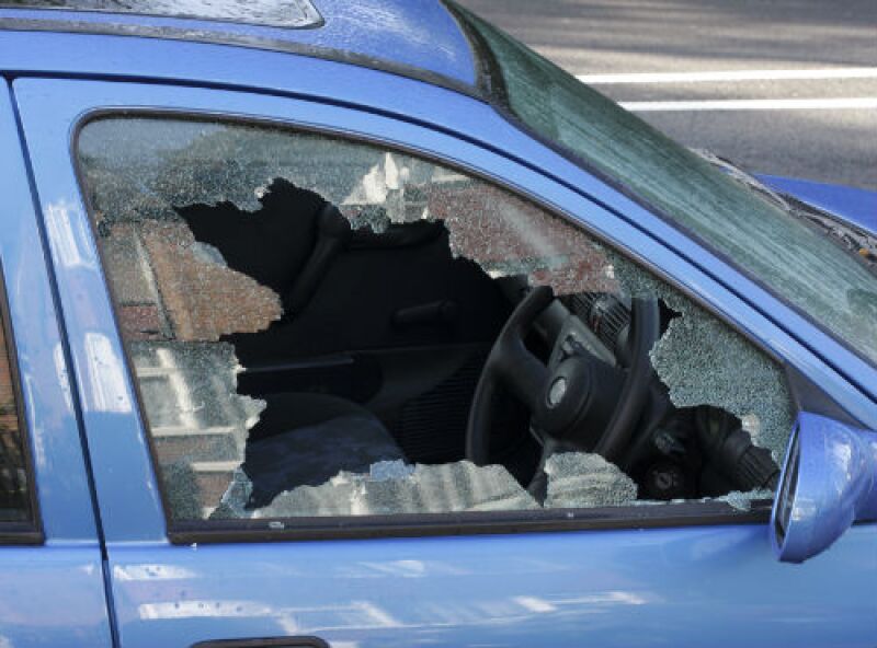 auto robado con violencia